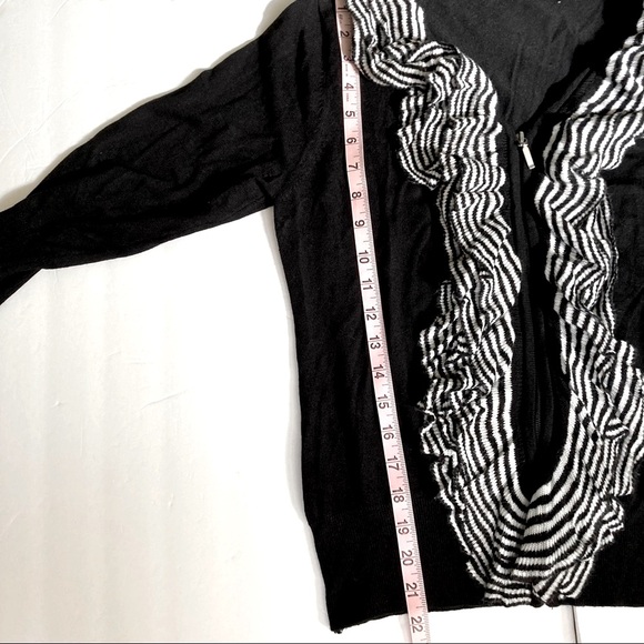 🎉HP  Zip up Sweater w/Ruffle detail Black szPXL - Picture 8 of 8
